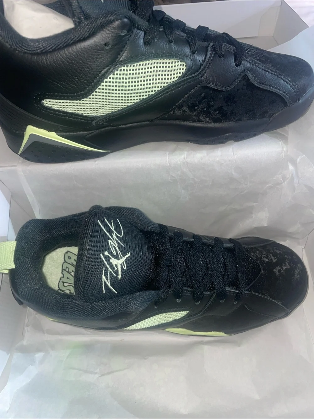 Black Jordan Script Low-Top Sneakers black with neon Green Accents MVP 92
